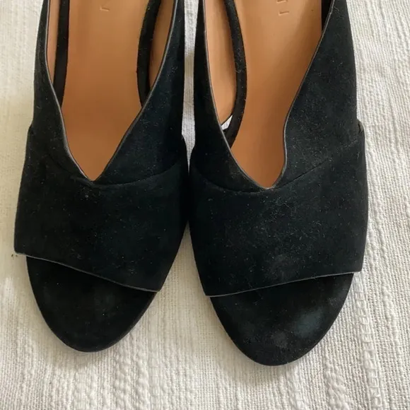 •Halston Heritage• Black Suede Sandals, EEEUC