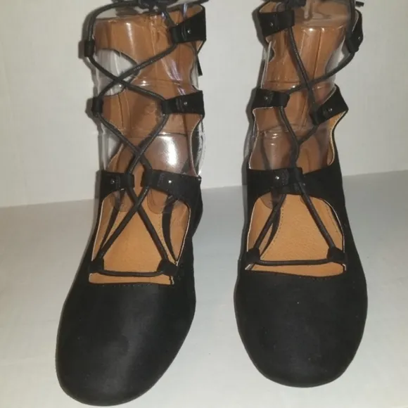 H&amp;M Block Heel Lace Up Ballet Shoes Size 9.5