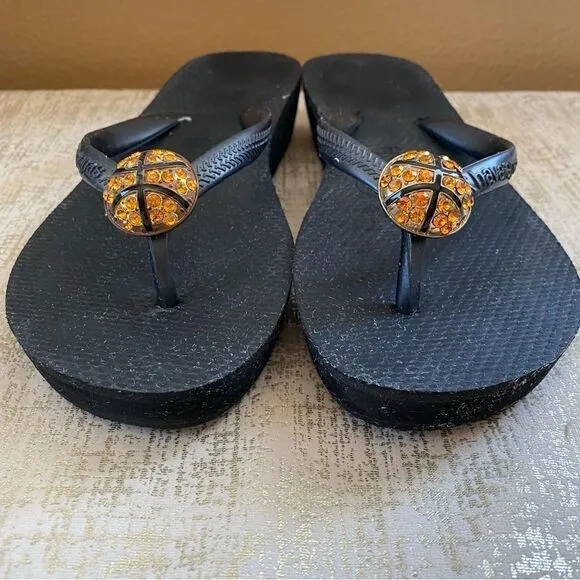 🩴Havaianas Black Wedge Flip Flops rhinestone basketball embellishments EUC Sz 7