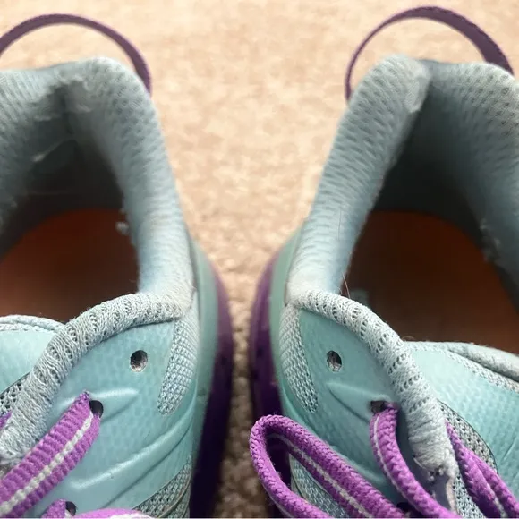 HOKA One One Arahi 2 Turquoise Purple Lace Up Athletic Shoes Women’s US 6