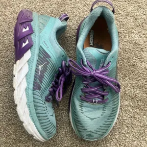 HOKA One One Arahi 2 Turquoise Purple Lace Up Athletic Shoes Women’s US 6