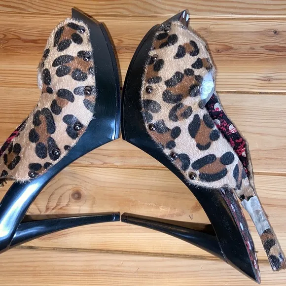 IRON FIST 10/41 7/38 6/37 LOVE BITES Platform Slingback Heel Natural Leopard Fur
