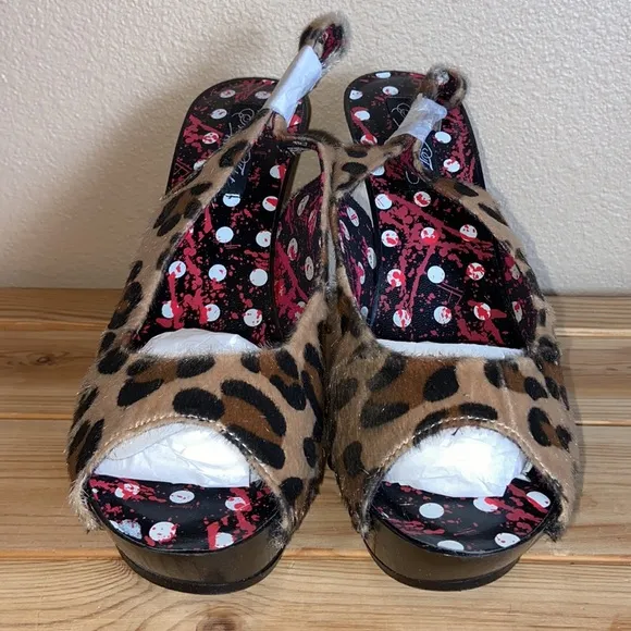 IRON FIST 10/41 7/38 6/37 LOVE BITES Platform Slingback Heel Natural Leopard Fur