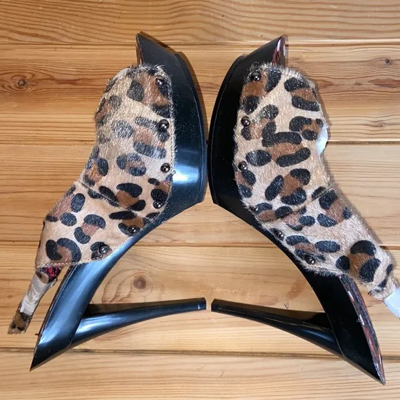 IRON FIST 10/41 7/38 6/37 LOVE BITES Platform Slingback Heel Natural Leopard Fur