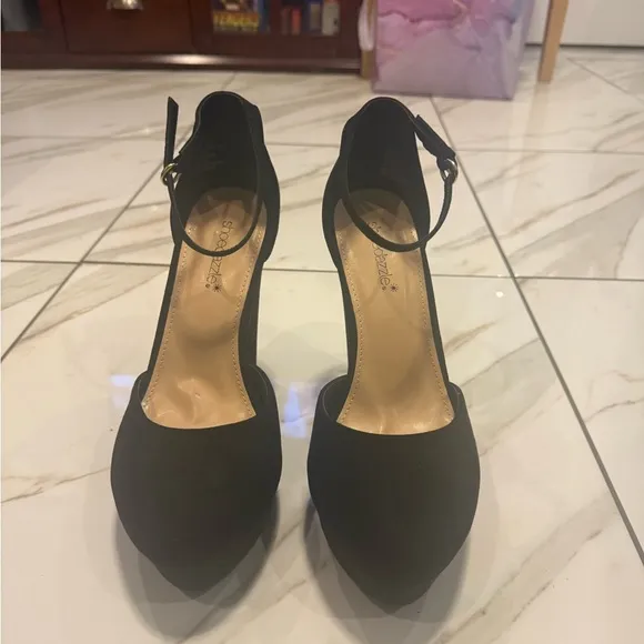 Italian Shoemakers Black Heels with Thick Platform and Ankle Strap