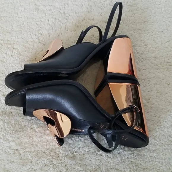 Ivy Kirzhner Black W/Rose Gold Heart &amp; Block Heel Women’s Sandals Sz 8.5 FIRM!!