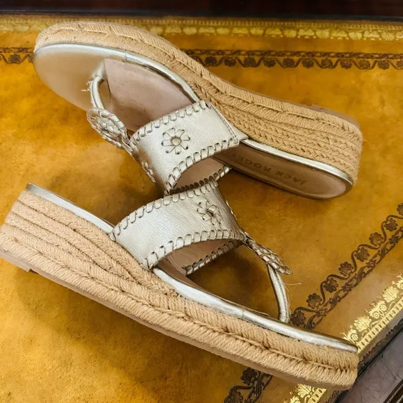 JACK ROGERS JACKS Jute Wrapped MID WEDGE Gold Leather Thong Sandals Sz 9