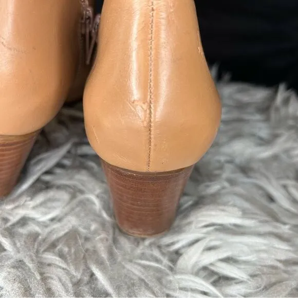 Jack Rogers tan scalloped leather block heel ankle boots women’s shoe size 8