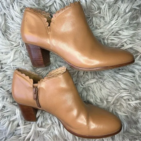 Jack Rogers tan scalloped leather block heel ankle boots women’s shoe size 8