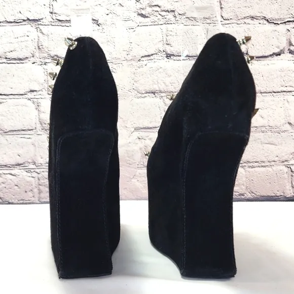 JEFFREY CAMPBELL - Black, platform, studs, heelless, approx. 7”, size 9M