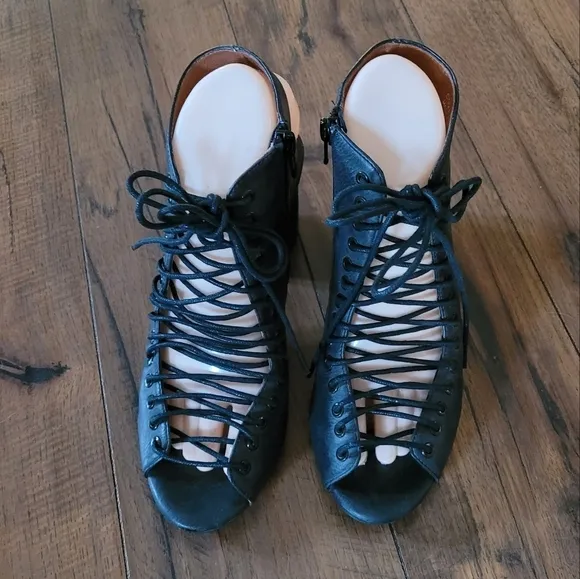 Jeffrey Campbell Covet Black Gray Lace-Up Block Heel Sandals