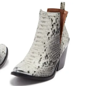 Jeffrey Campbell  × Cromwell Snake Boots