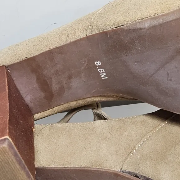 Jeffrey Campbell Foxywood Platform Wood Heels Suede T Strap Shoes, sz 8.5