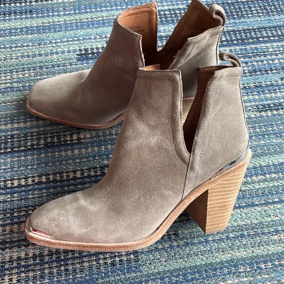 Jeffrey Campbell Leather Block Heel Ankle Western Boots size 9