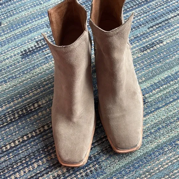 Jeffrey Campbell Leather Block Heel Ankle Western Boots size 9