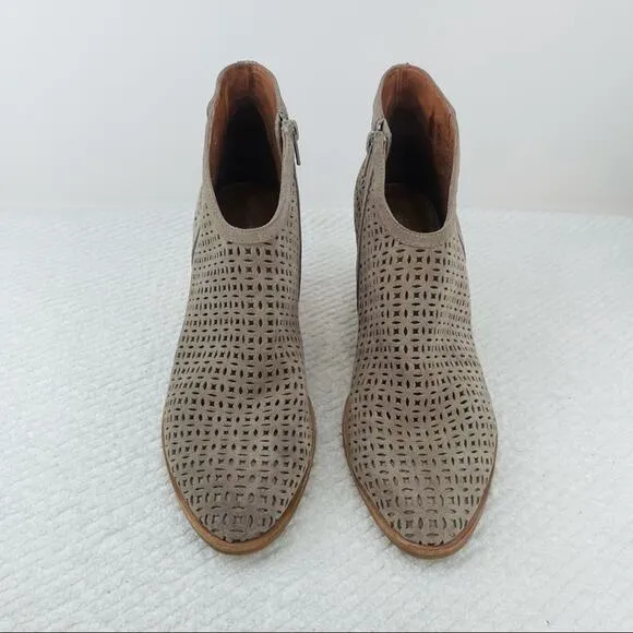 JEFFREY CAMPBELL “MEDERA” TAN LASER CUT SUEDE STOCKED BLOCK HEEL BOOTIES SIZE 11