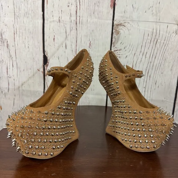 JEFFREY CAMPBELL NIGHT WALK PRICKLY Studded Tan Suede heelless Platforms 6 New