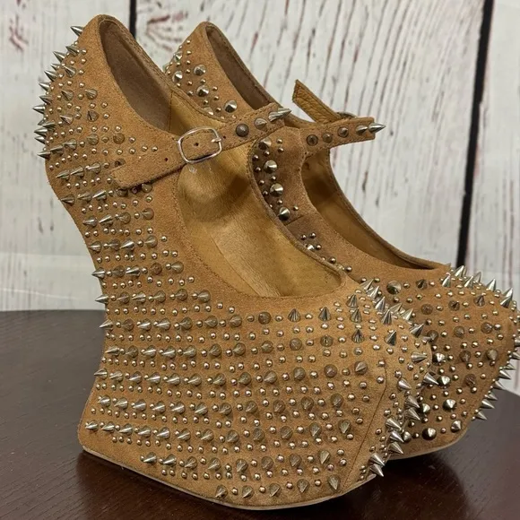 JEFFREY CAMPBELL NIGHT WALK PRICKLY Studded Tan Suede heelless Platforms 6 New
