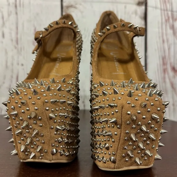 JEFFREY CAMPBELL NIGHT WALK PRICKLY Studded Tan Suede heelless Platforms 6 New