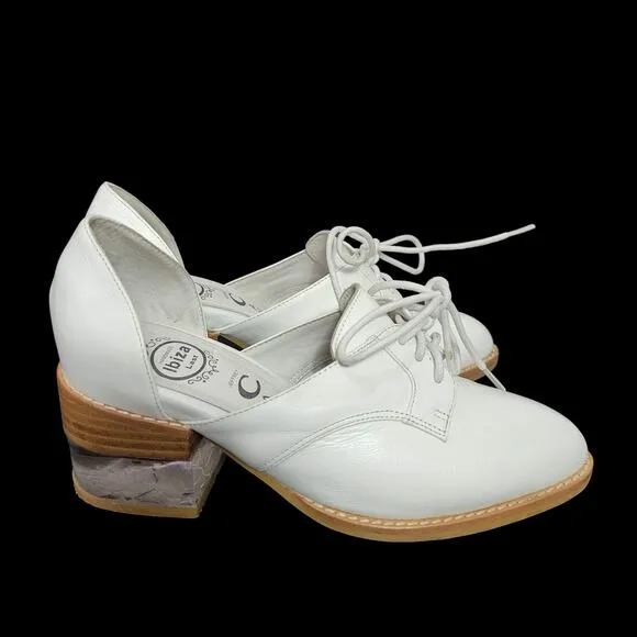 Jeffrey Campbell Oxfords White Leather Shoes Lace Up Clear Heel Cutouts Size 5.5