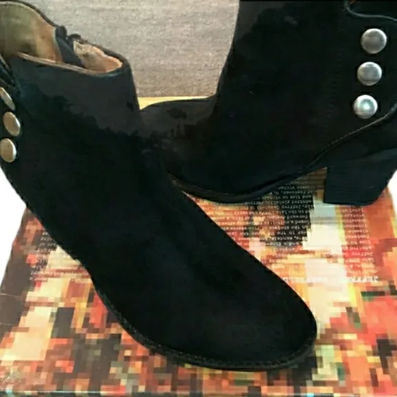 Jeffrey Campbell - Roshana Black Suede Ankle Boots