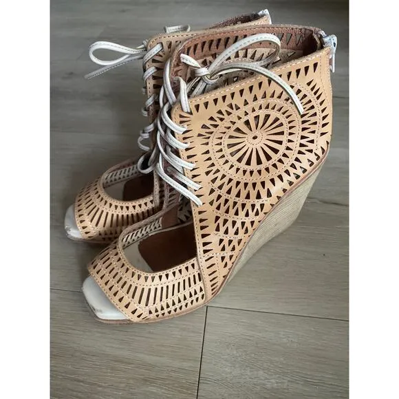 Jeffrey Campbell shoes women’s size 9 tan Rayos cutout wedge lace up boho