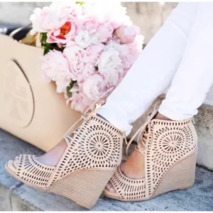 Jeffrey Campbell shoes women’s size 9 tan Rayos cutout wedge lace up boho