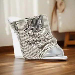 Jessica Rich X Steve Madden Womens Adrienne Chainmail Sandals Silver Multi NIB