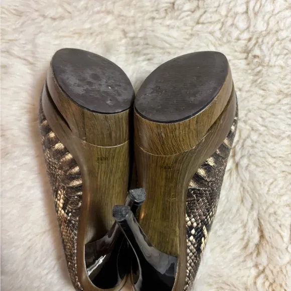 Jessica Simpson Brown and Black ColieSnakeskin Platform Heels