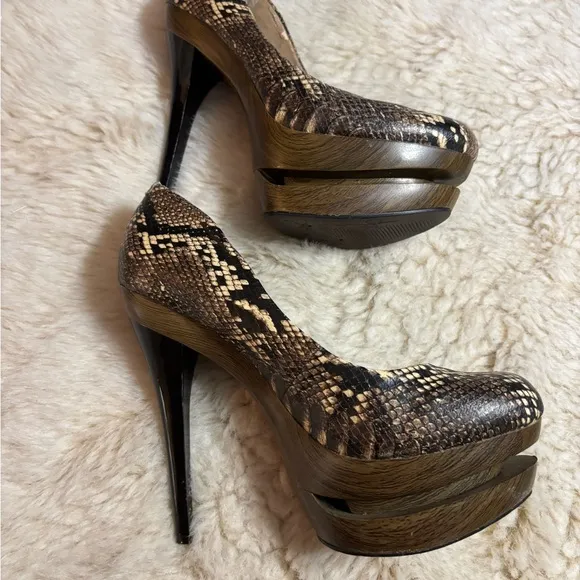Jessica Simpson Brown and Black ColieSnakeskin Platform Heels
