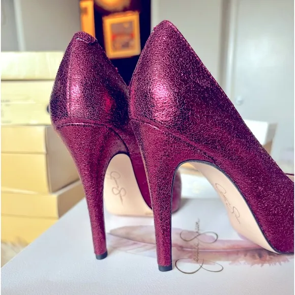 🎁Jessica Simpson real leather. red sparkly pumps.NEW IN ORIGINAL BOX🎁