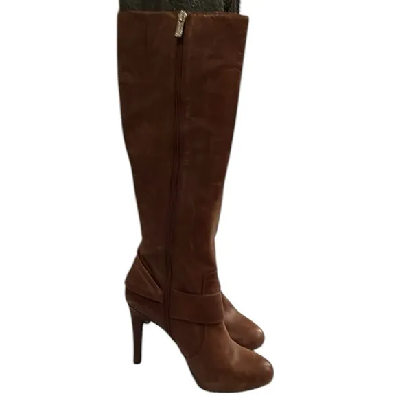 Jessica Simpson size 10 brown or cognac leather knee high boots side zipper