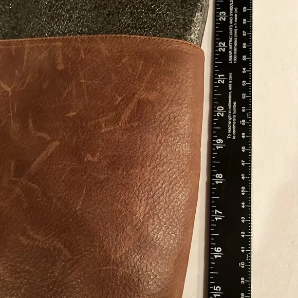 Jessica Simpson size 10 brown or cognac leather knee high boots side zipper