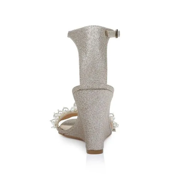 Jewel Badgley Mischka Laurence Womens 9 Gold Glitter Pearls Wedge Sandals KHD523