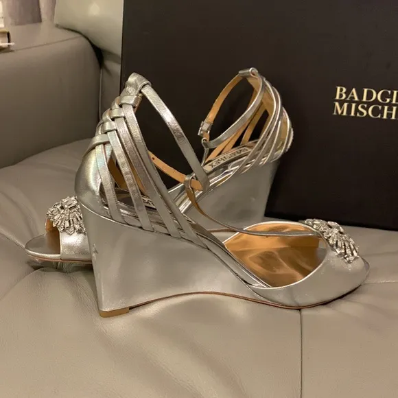 Jewel Badgley Mischka WomensAnkle Strap Wedge Heels Shoes