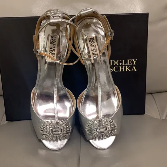Jewel Badgley Mischka WomensAnkle Strap Wedge Heels Shoes