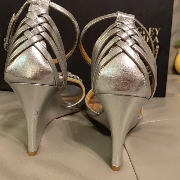 Jewel Badgley Mischka WomensAnkle Strap Wedge Heels Shoes