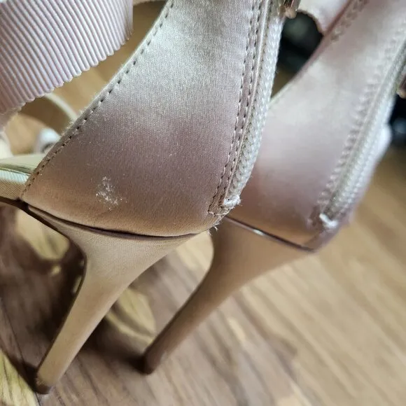Jewel By Badgley Mischka Size 6