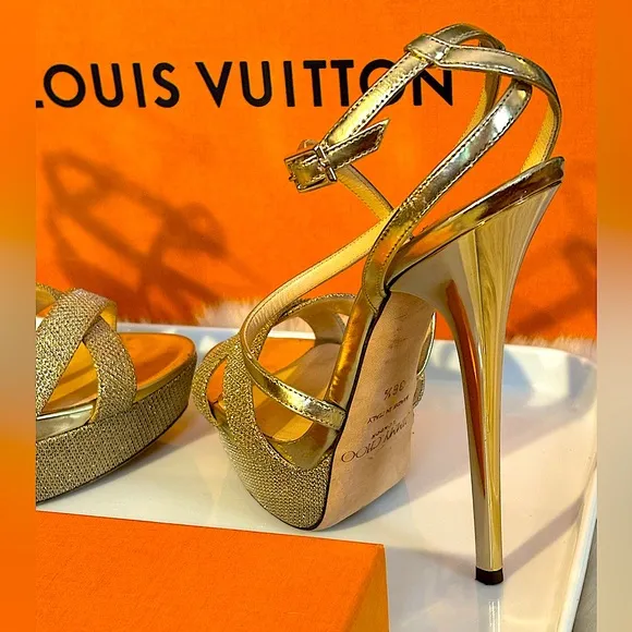 Jimmy Choo Authentic Liddie 145 High Heel Pump in Gold Leather. Size 6 1/2.