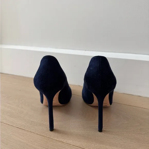 Jimmy Choo Women's Navy Heels. Suede. Size 38
