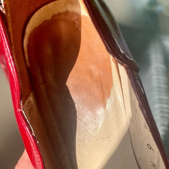 JOHN FLUEVOG ♥️❤️ Red Patent leather Pumps ❤️♥️ HIS ‘ICONIC RED HEELS’.  ♥️❤️