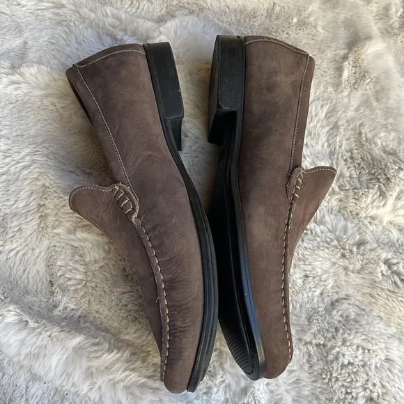 Johnston &amp; Murphy Men's suede Brown Loafers