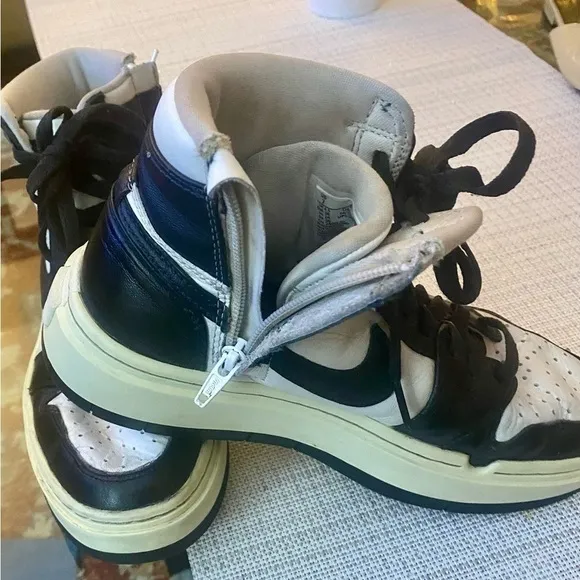 JORDAN’s athletics shoes, air Jordans elevate