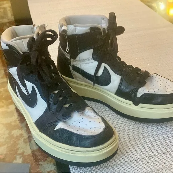 JORDAN’s athletics shoes, air Jordans elevate