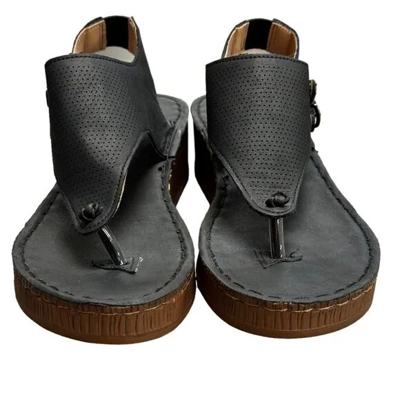 Journee Collection Womens Mckell Wedge HeelBuckle Sandals