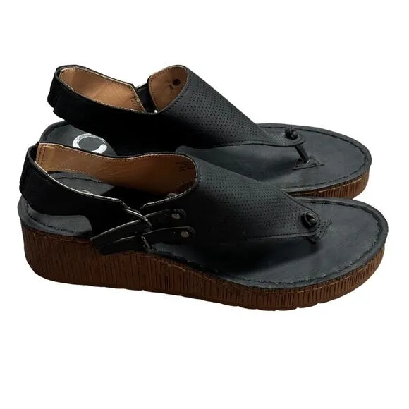 Journee Collection Womens Mckell Wedge HeelBuckle Sandals