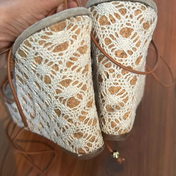 Juicy Couture cork  lace wedge lace up shoes wedges size 8.5