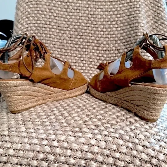 Kanna Ante Camel Women’s Lace Up Wedge Sandals size 38 EUC