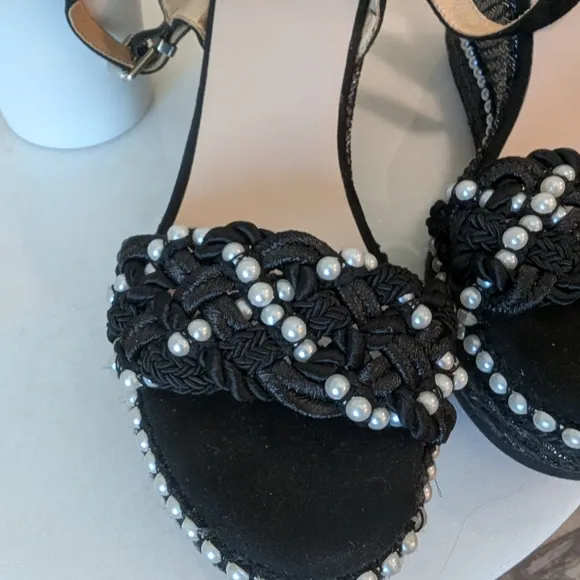 Kanna Black Wedge Sandals with Bold Platform