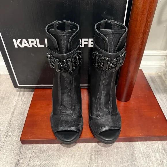 KARL LAGERFELD PARISBlayze‎ Lug Sole Booties